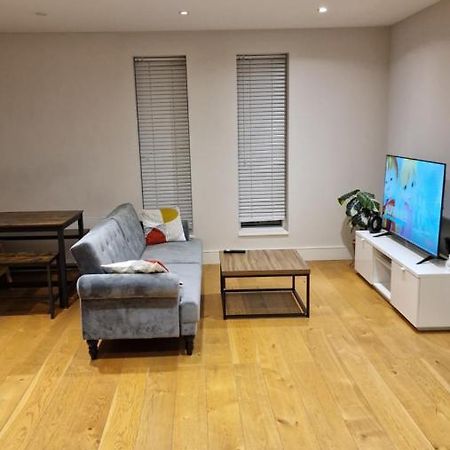 London City Apartment Ealing Buitenkant foto