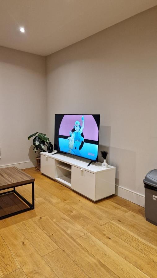 London City Apartment Ealing Buitenkant foto