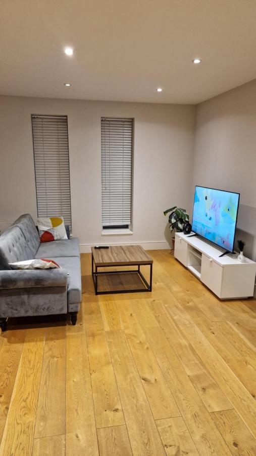 London City Apartment Ealing Buitenkant foto